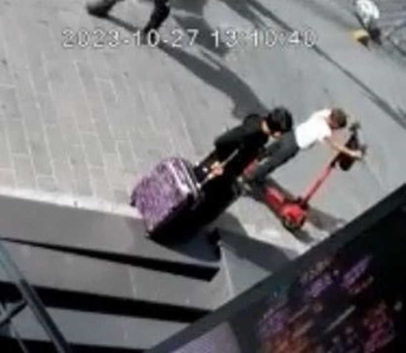Fatih'te 11 yaşındaki şahıs 7  tane elektrikli scooterı işte böyle çaldı! - Resim : 1