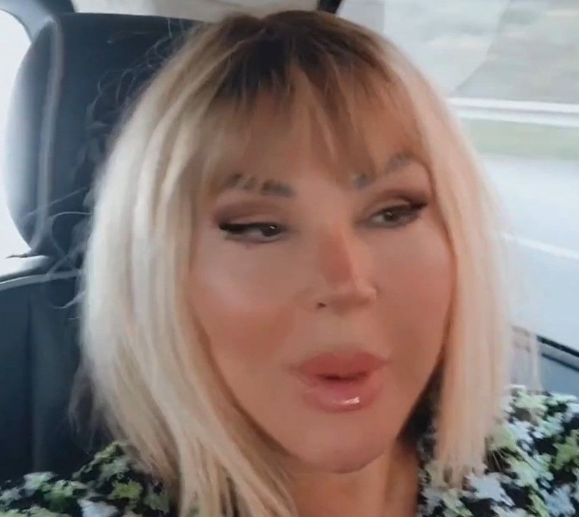 Geçirdiği operasyonlarla bambaşka birine dönüşen Safiye Soyman'a bir bakın! Son halini görenler gözlerine inanamadı! "Bu gerçekten Safiye Soyman mı?" - Resim: 19