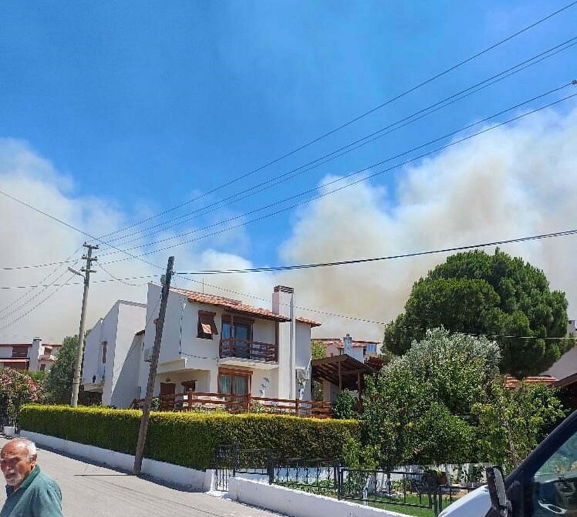 Yangınlar Çeşme'ye sıçradı: Otluk alanda çıkan yangına müdahale devam ediyor - Resim: 8