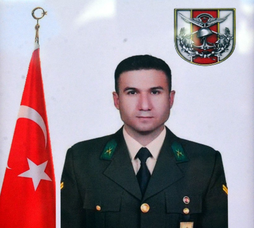 Pençe-Kilit şehidi, son yolculuğuna uğurlandı! Vasiyeti yerine getirilecek - Resim: 1