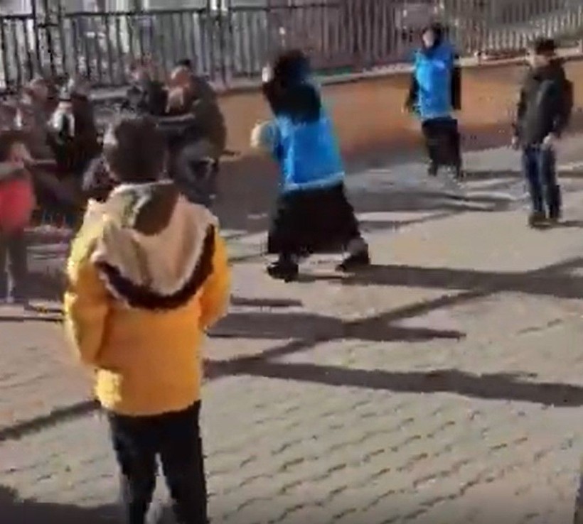 Deprem bölgesinde Misyonerlik faaliyeti iddiaları! Yardım poşetlerinden "İsa seni seviyor" kartları çıktı - Resim: 8