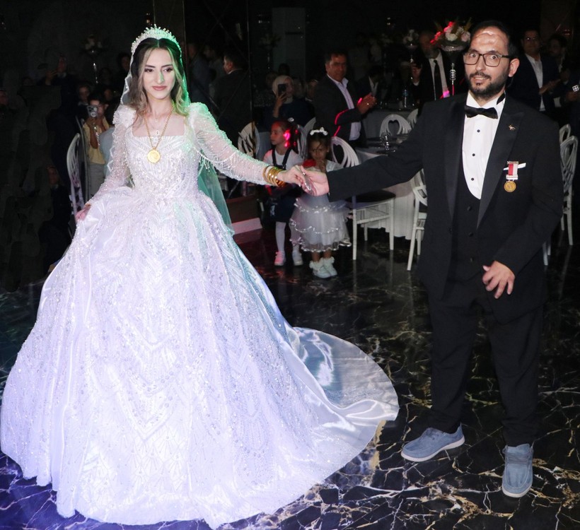 Gerçek aşk dedirten olay: Patlamada sol yanı felç kalan uzman çavuş sevgilisiyle evlendi - Resim: 8
