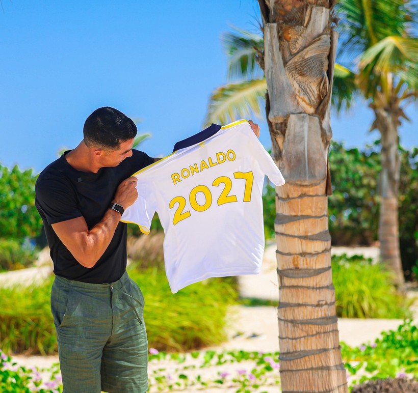 Cristiano Ronaldo yeni sözleşmesiyle servet kazanacak - Resim : 3