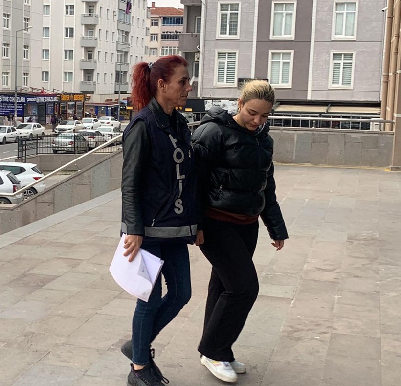 'Sahte doktor' Ayşe Özkiraz 'koğuşta sorunlar yaşıyorum' diyerek tahliye talep etti - Resim: 2