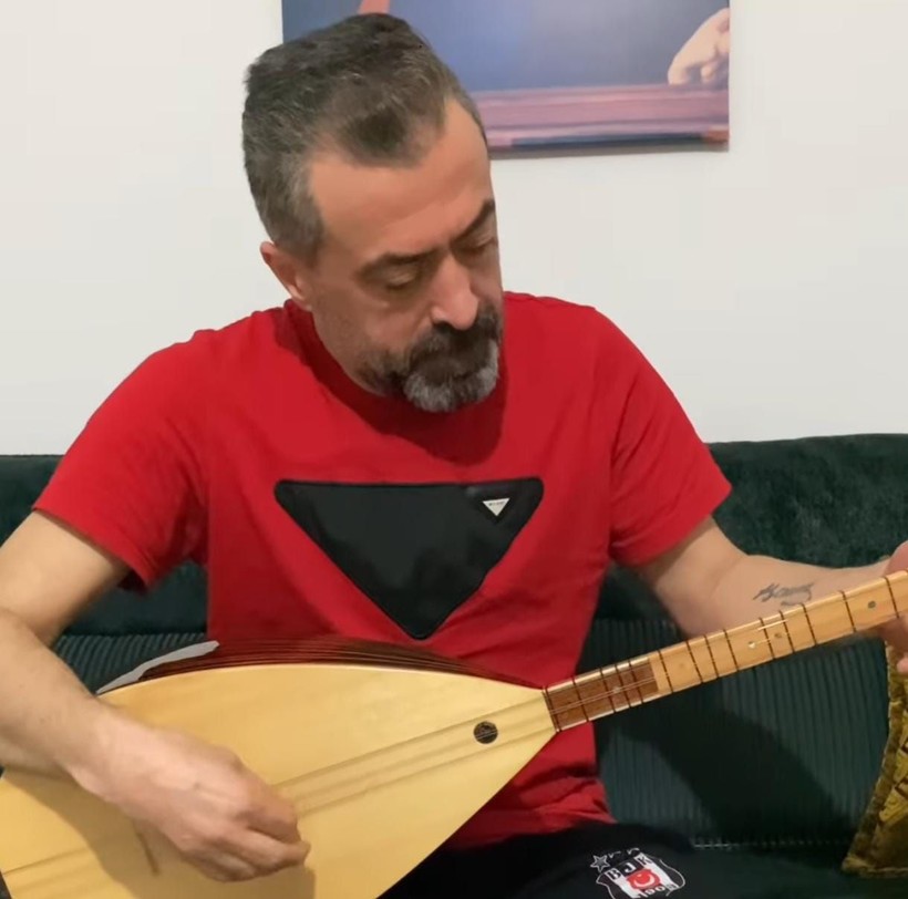 Yerel sanatçı otobüsün altında can verdi, son paylaşımı dikkat çekti - Resim: 13