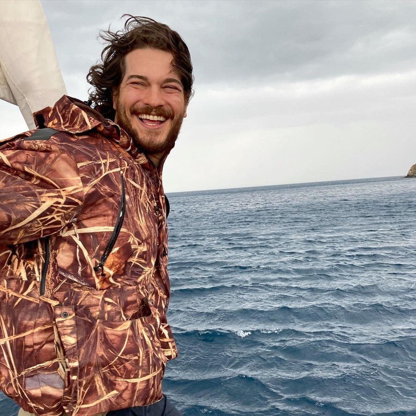 Çağatay Ulusoy Türkiye'nin en pahalı oyuncusu oldu! İşte Gaddar dizisi için el sıkıştığı rakam - Resim: 8