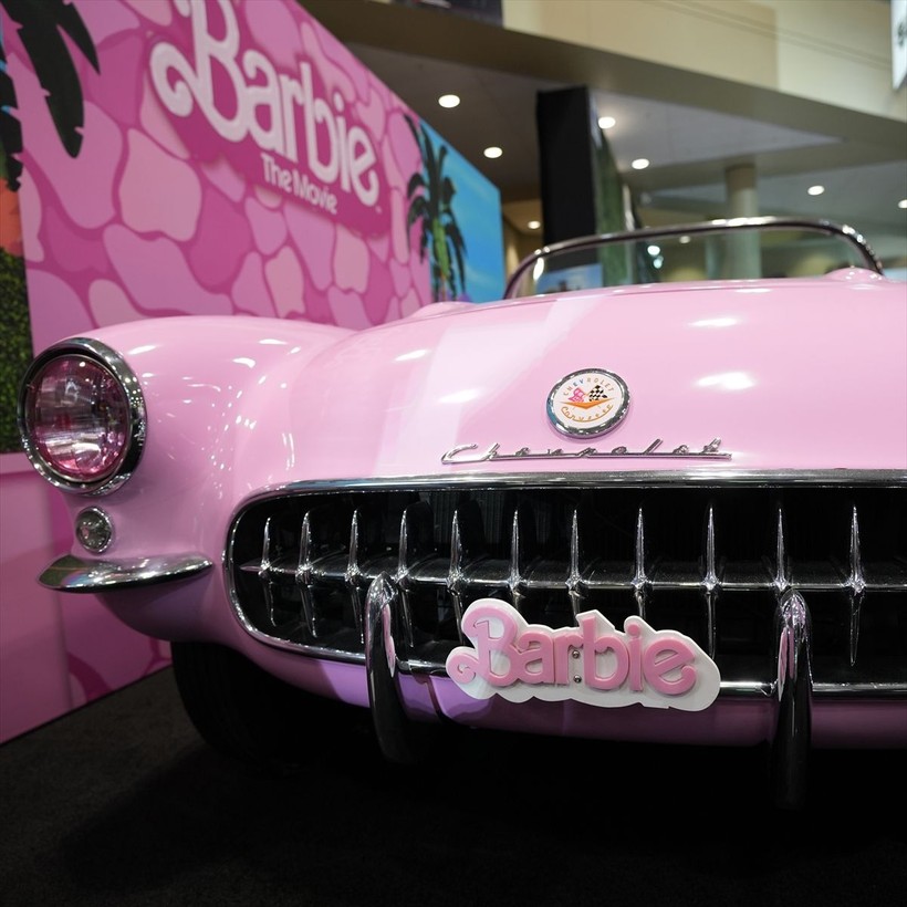 Kanada'nın Toronto kentinde Barbie filminde görülen ikonik pembe araç sergilendi - Resim: 8