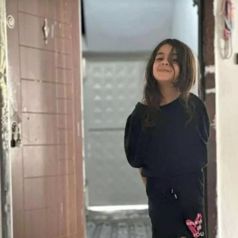 Narin'in okulunda sessizlik hakim: Sıralar boş kaldı - Resim : 1