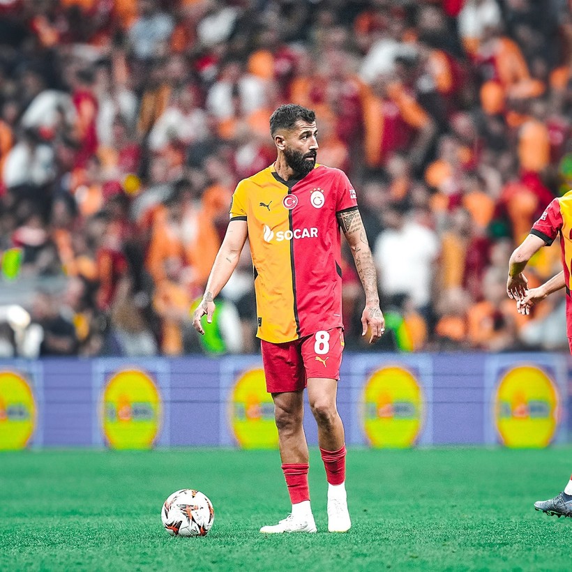 Galatasaray, Kerem Demirbay ile yollarını ayırdı! Yeni takımı belli oldu - Resim : 1