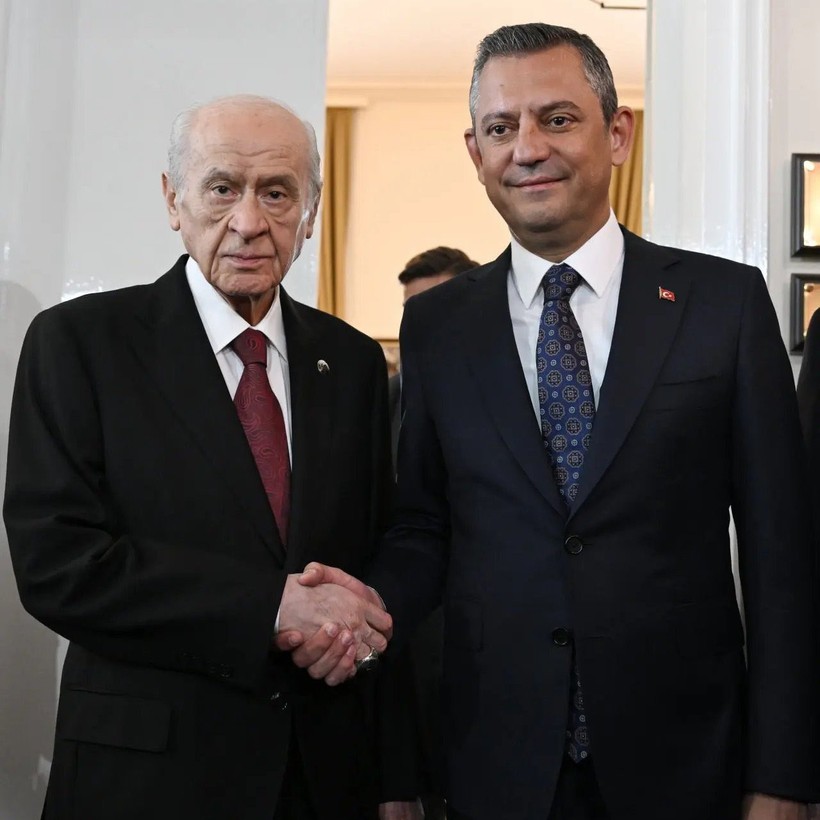 Devlet Bahçeli'den Özgür Özel'e çarpıcı sözler! "Hayırdır darbe mi düşünüyorsun?" - Resim : 2