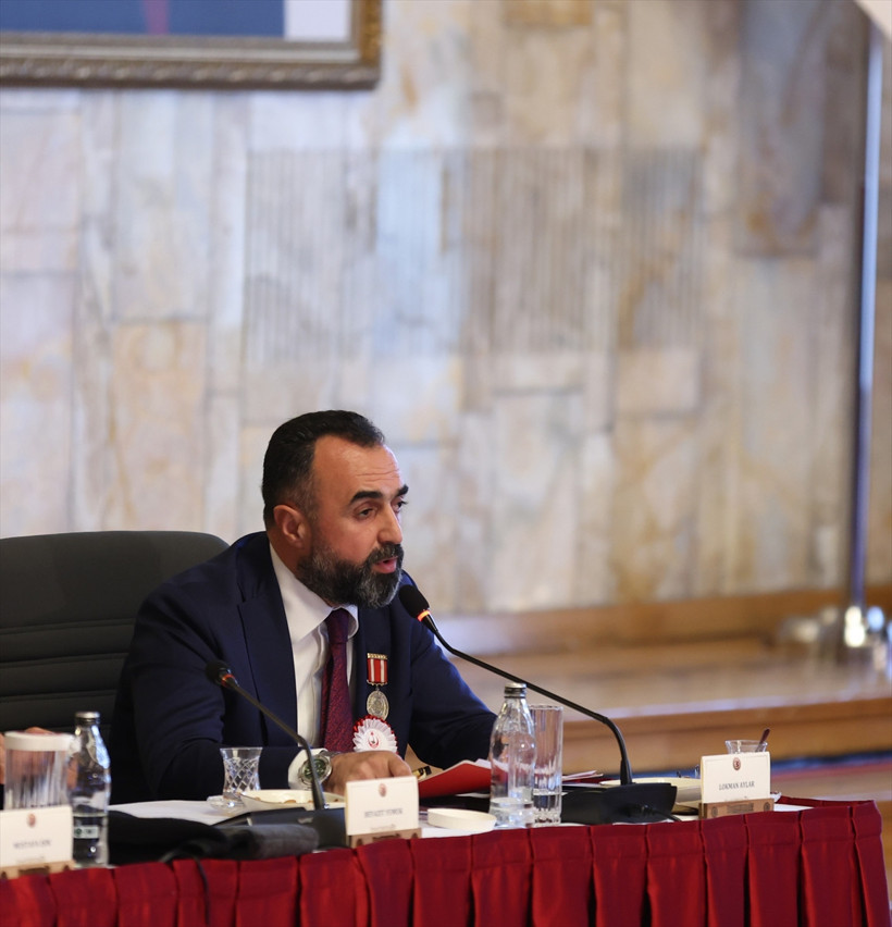 Çukurca gazisi komisyona damga vurdu! Takma gözünü eline alıp konuştu - Resim : 1