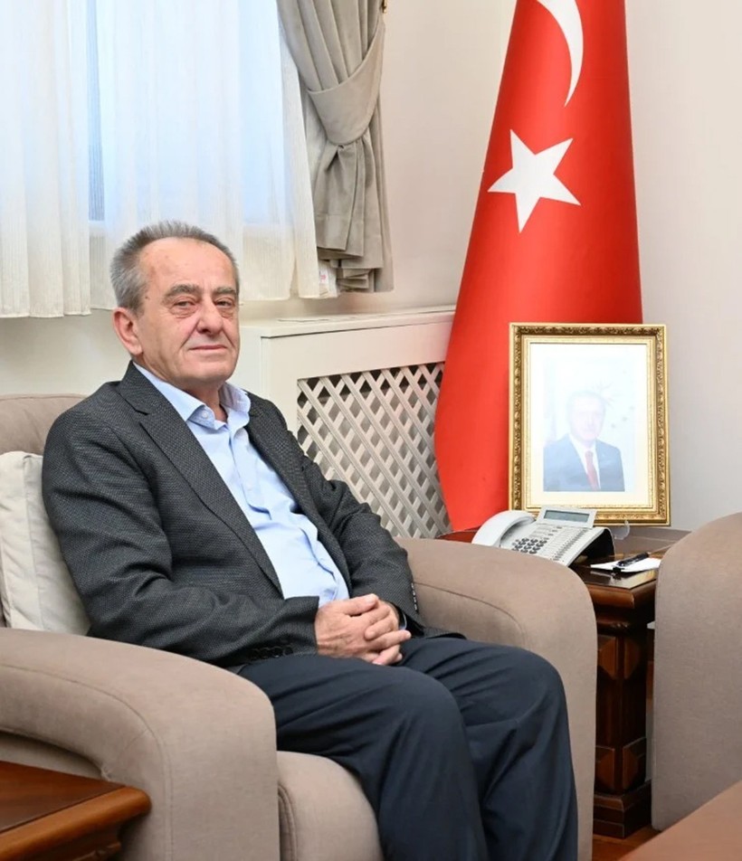 Bunu da gördük! Emekli vali ve albay, kaçak kazı yaparken yakalandı - Resim : 1