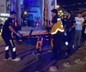 Şehrin ortasında 17 yaşındaki genç bıçaklandı