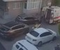 Bağcılar'da aranan şüpheli, polise yakalanmamak için çatıdan atladı