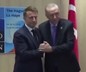 Cumhurbaşkanı Erdoğan’dan Lahey’de Macron’a net mesaj: Vücut diliyle üstünlük çabası sonuçsuz kaldı