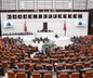 Emeklinin zammı TBMM'den geçti! En düşük emekli aylığı 16.881 liraya çıktı