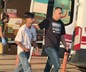 Sokak düğününde kurusıkı tabancadan seken kovanla yaralandı
