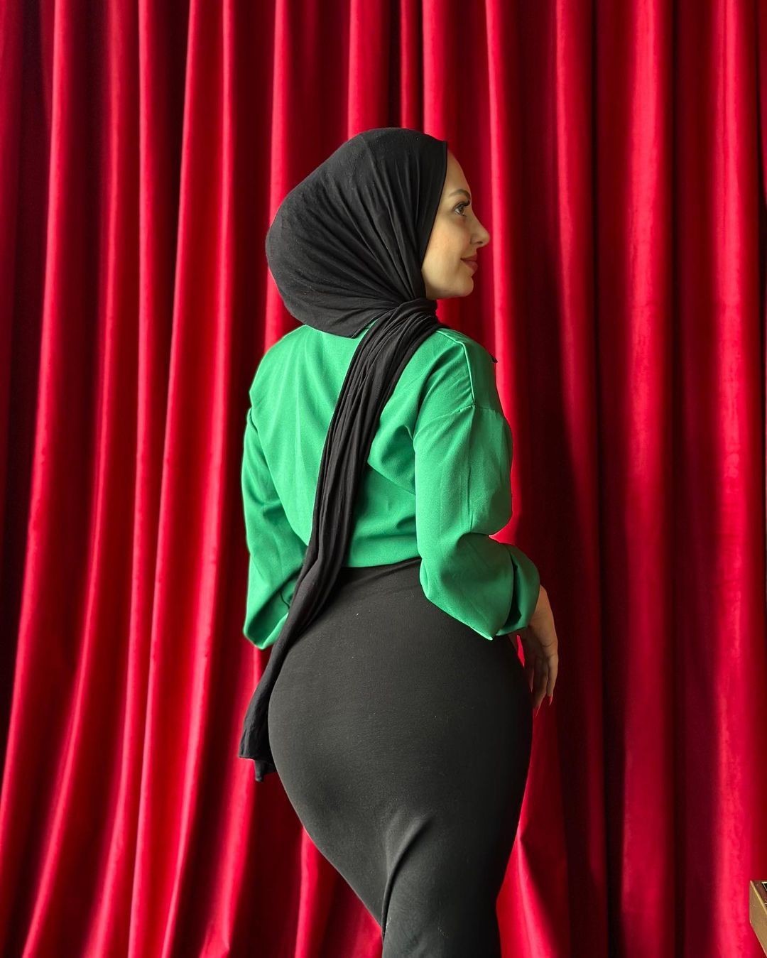 Esra rabia ünal çıplak